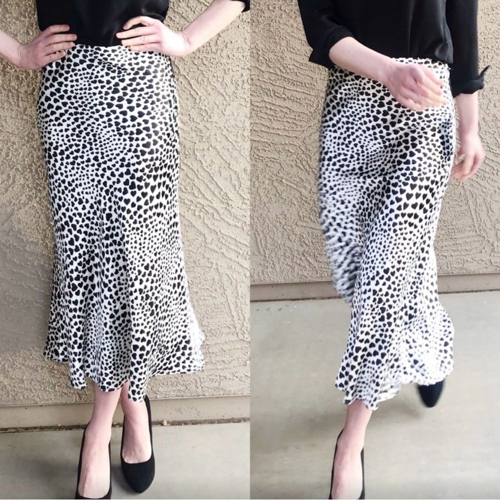 Rachel Zoe black and white heart leopard print satin maxi skirt size large